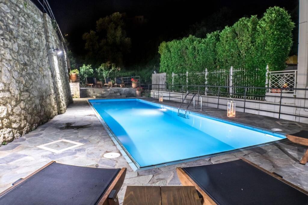 Villa Ventus, 40Sqm Private Pool & Hot Tub! Roussospítion Exteriör bild