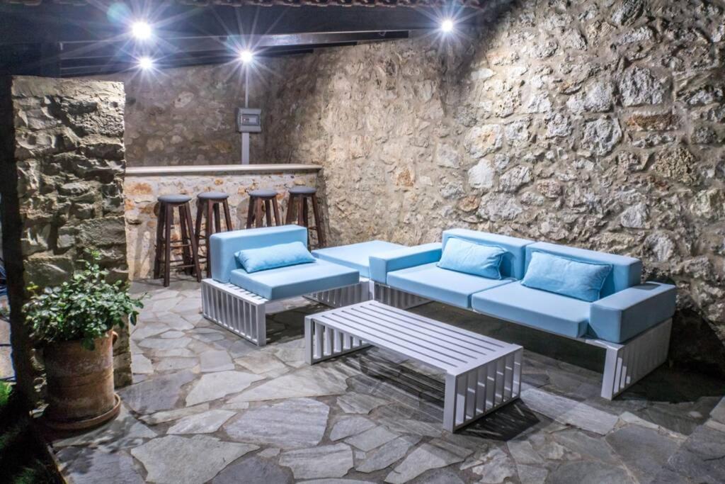 Villa Ventus, 40Sqm Private Pool & Hot Tub! Roussospítion Exteriör bild