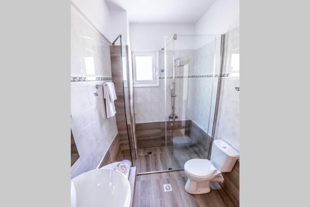 Villa Ventus, 40Sqm Private Pool & Hot Tub! Roussospítion Exteriör bild
