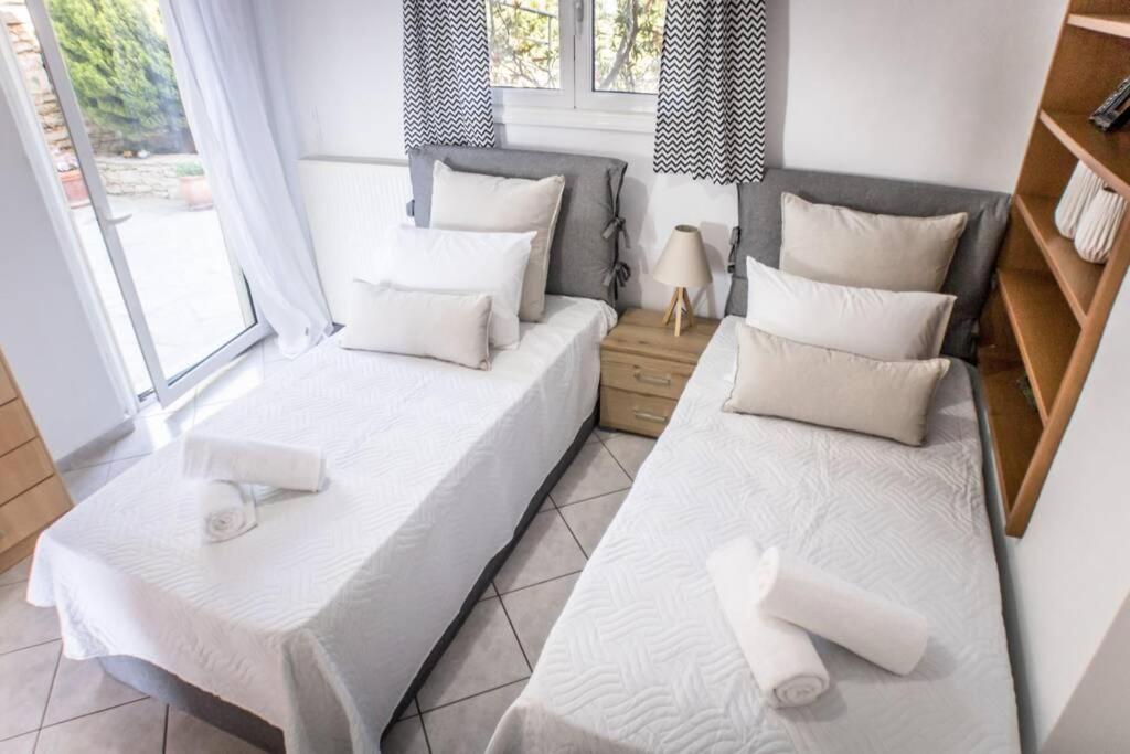 Villa Ventus, 40Sqm Private Pool & Hot Tub! Roussospítion Exteriör bild